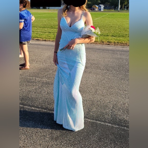 Blue prom/hoco Windsor dress. - Picture 1 of 2